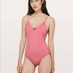 Lululemon Shoreline one piece swimsuit NWT size 8